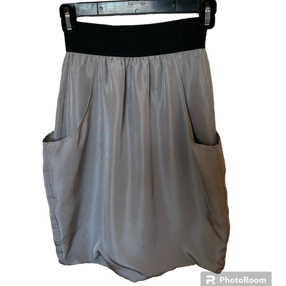 Aritzia grey 100% silk skirt -size 0